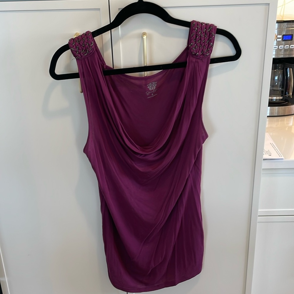 Jessica Simpson scoop neck top